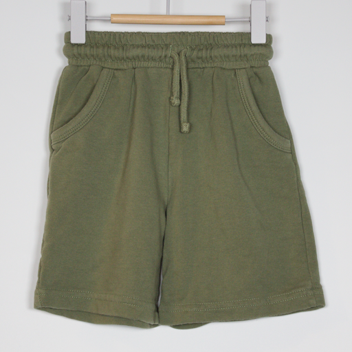 4-5Y
Green Shorts